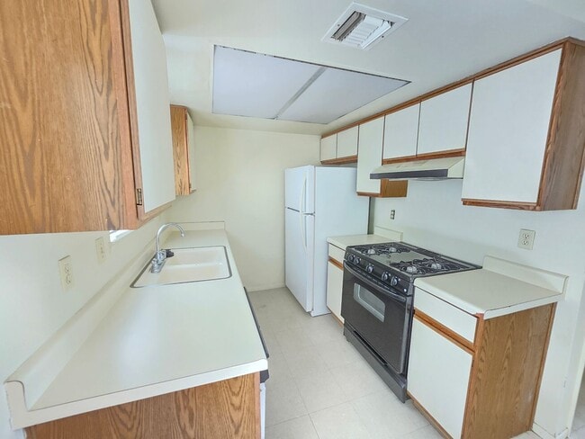 Photo - 629 W Perdew Ave Unit 629 W Perdew Ave #B