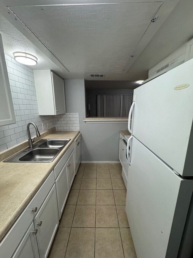 Photo - 7152 Fair Oaks Ave Unidad 1025