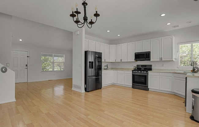 Photo - Long Realty & Property Management - Well Maintained 4 Bedroom Home in East Aurora