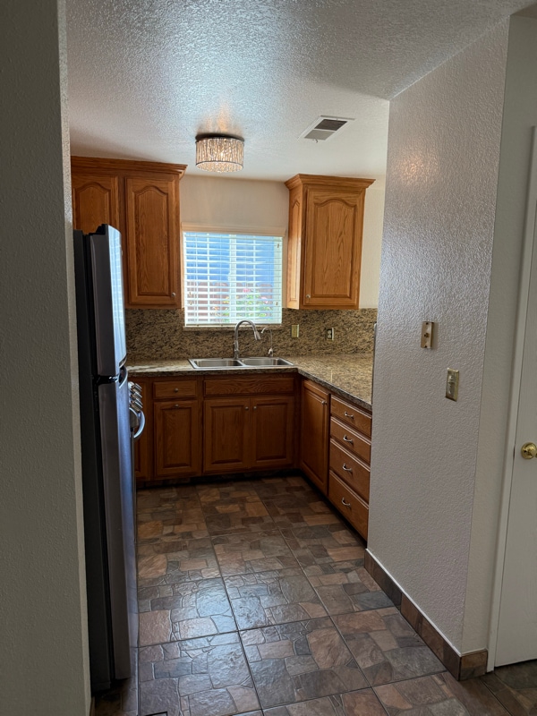 Photo - 1842 Heritage Dr