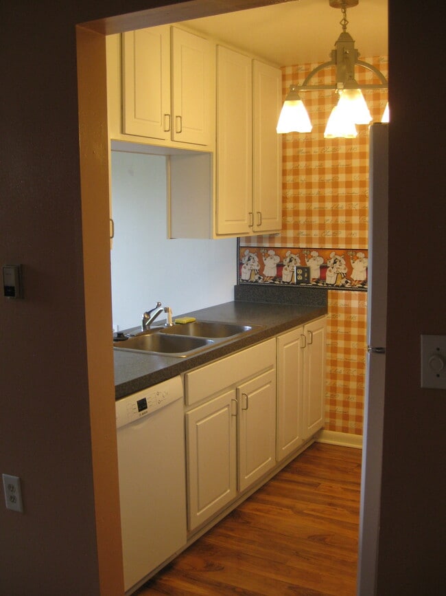 Building Photo - 3400 Stanford Rd Rental