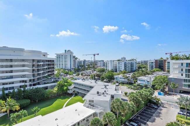 Photo - 10350 W Bay Harbor Dr Unit 8E