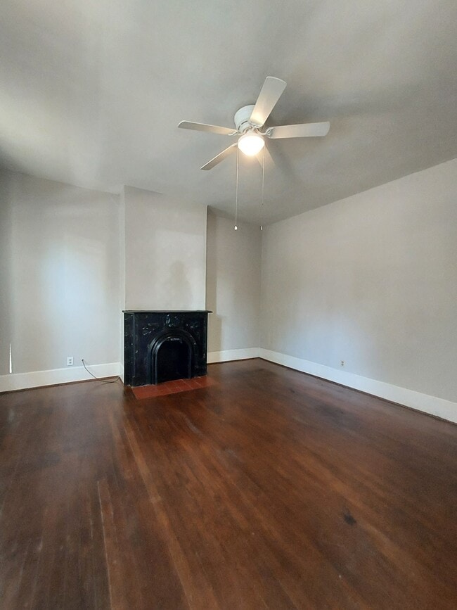 Building Photo - 292 Hudson Ave Unit A