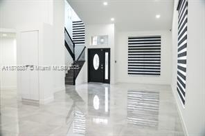 Photo - 2523 Bogota Ave