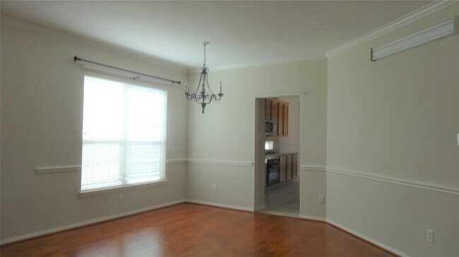 Photo - 4822 Schiller Park Ln