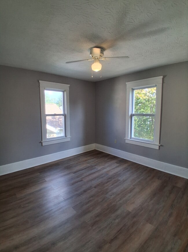 Bedroom 2, Level 2 - 245 E Ford Ave Unit B