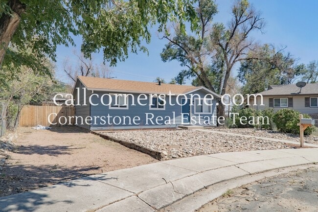 Photo - 935 Hayden Dr House