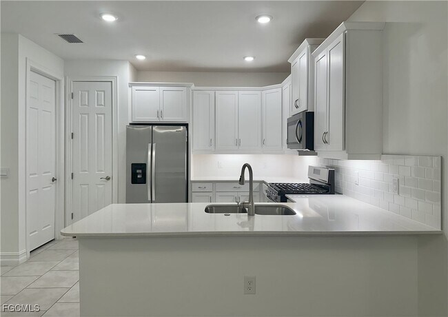 Photo - 43800 Blue Heron Ln