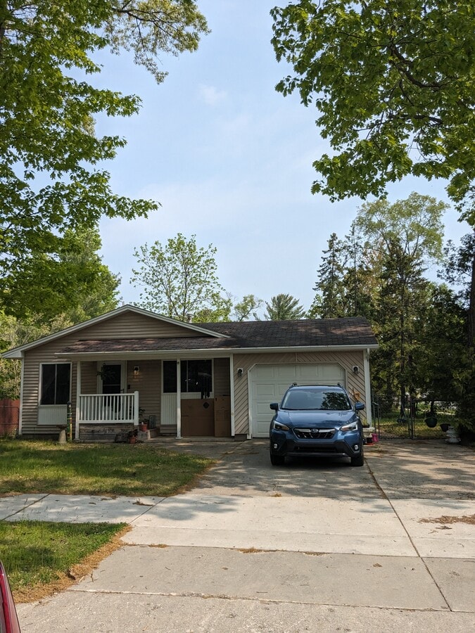 Photo - 891 Kelley St House