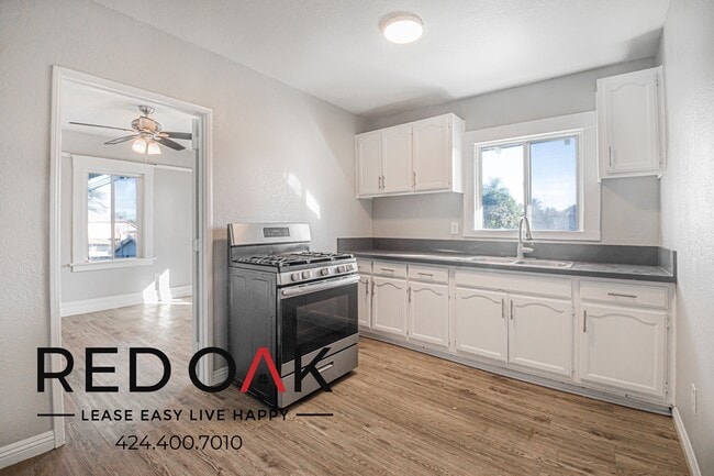 Photo - 227 E 52nd St Unidad 7