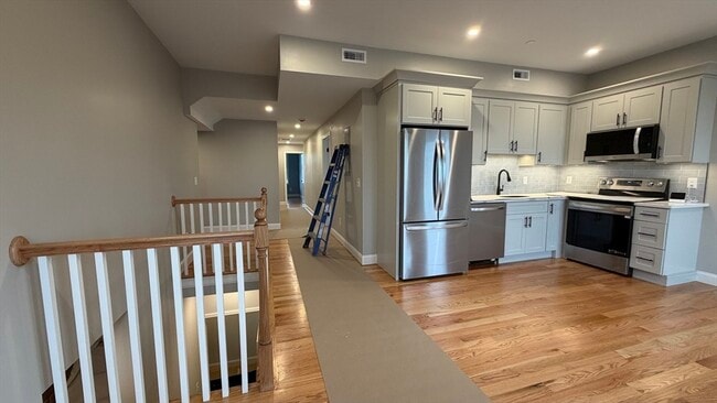 Photo - 663 Columbia Rd Unit C