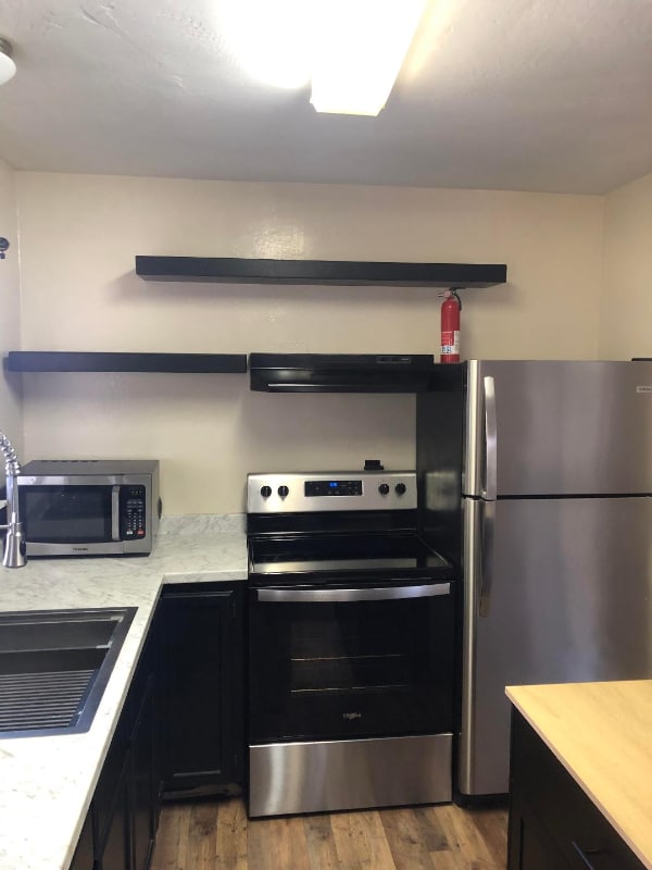 Photo - 204 E Hinckley St Unit Apt B