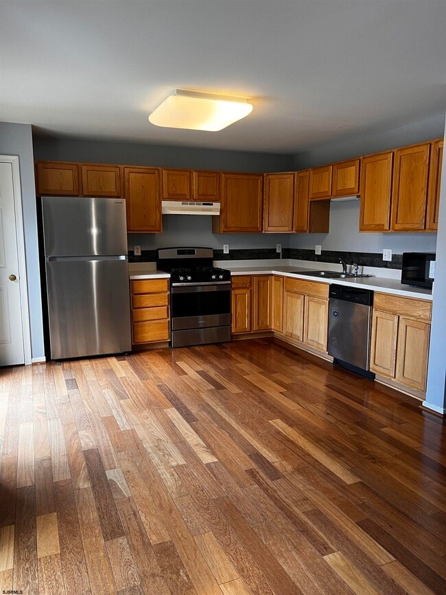 Photo - 704 St Thomas Dr