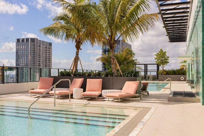 Photo - 11 NE 6th St Unit SI ID1511787P