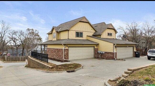 Building Photo - 2510 N 42nd St