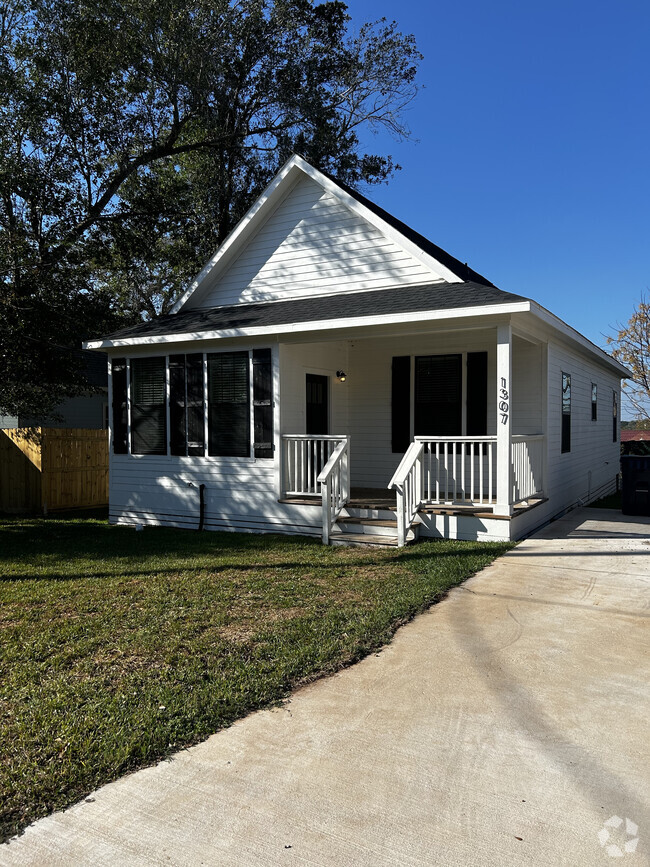 Building Photo - 1307 Simon Ave Rental