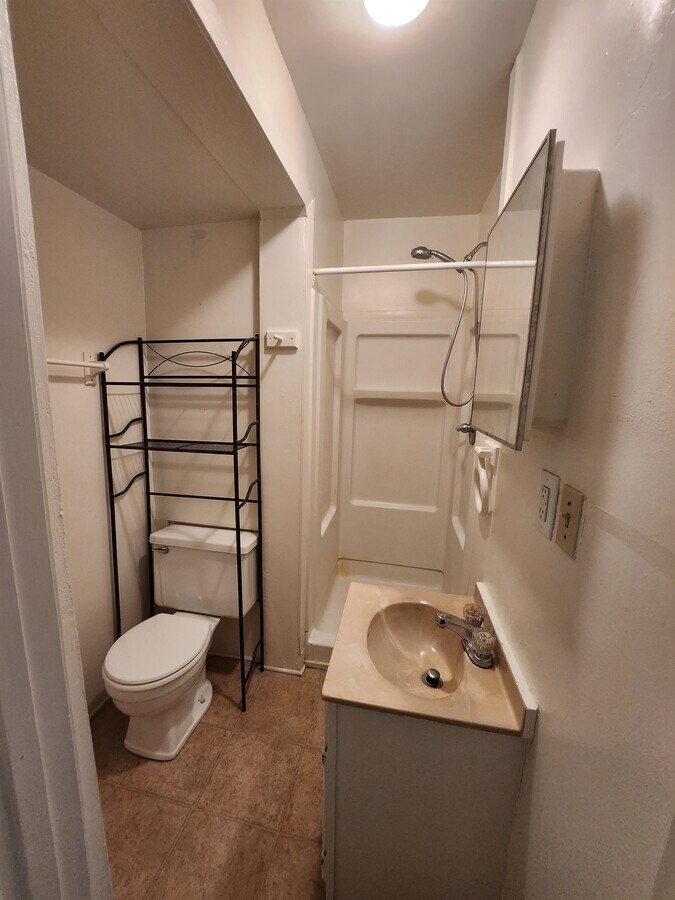 Photo - 1419 Grove Ave Unit 7