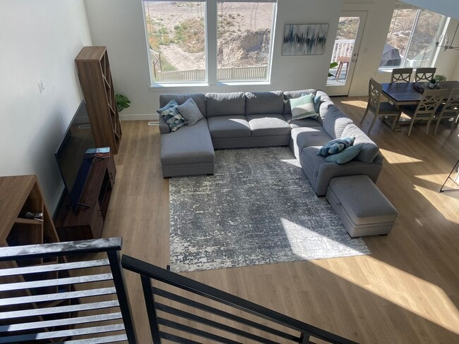 Photo - 1307 W Quailhill Rd Unidad Whole