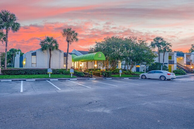 Building Photo - The Square at 59 Caroline Rental