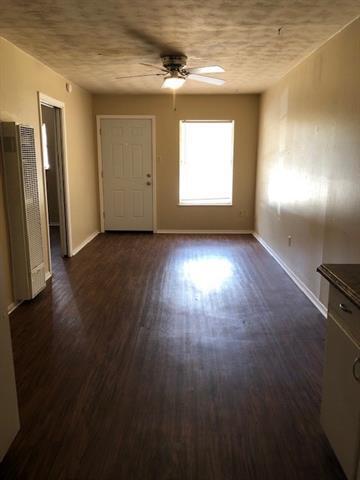 Photo - 2810 Russell Ave