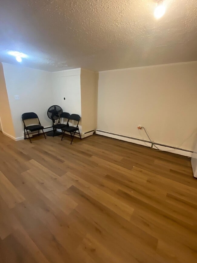 Photo - 15 Colden Ave