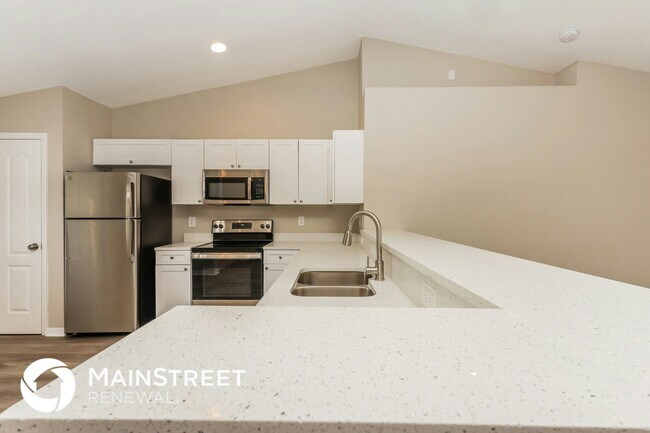 Photo - 305 NW 25th Ave
