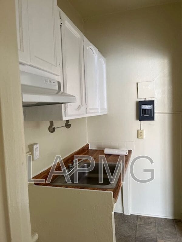 Photo - 1614 N Kenmore Ave