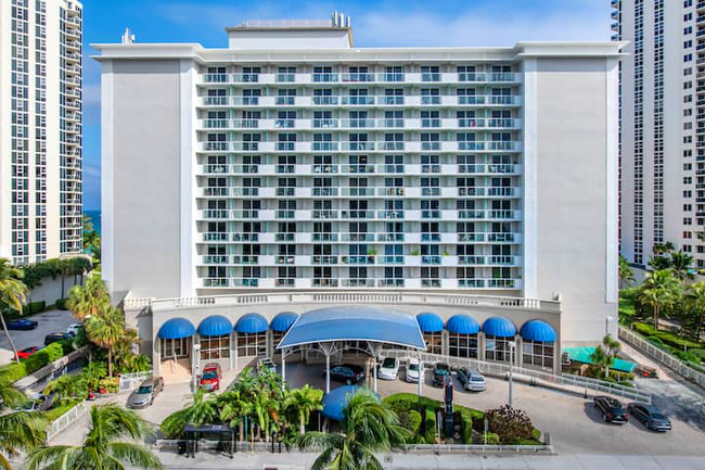 Building Photo - 19201 Collins Ave Rental