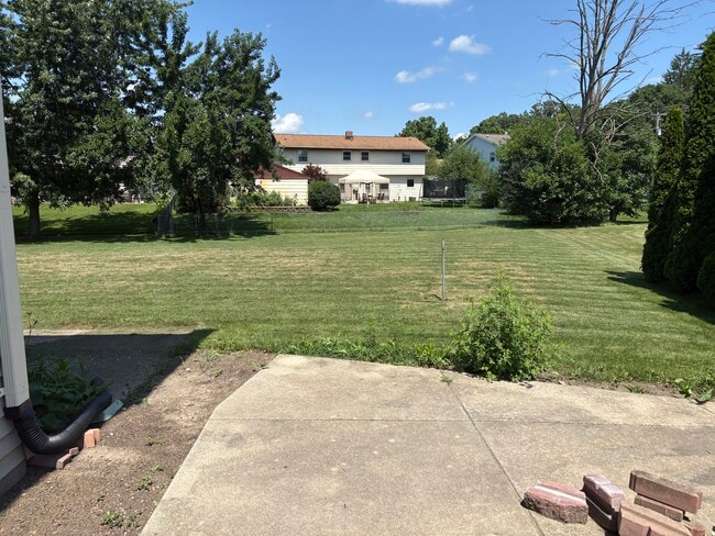 Photo - S71W14890 Westcot Dr