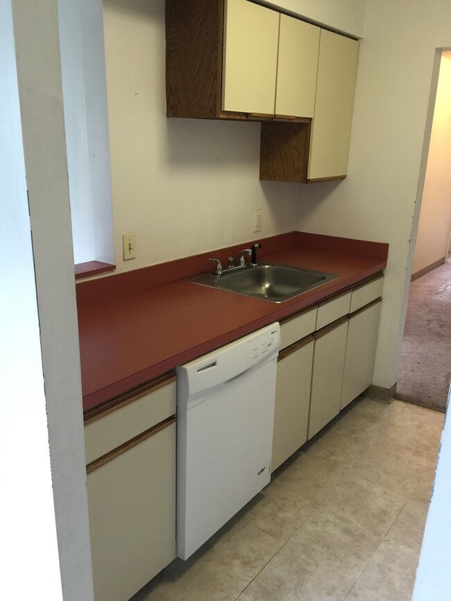 Photo - Spacious 3-bed 1.5 Bath in Excellent Neigh...