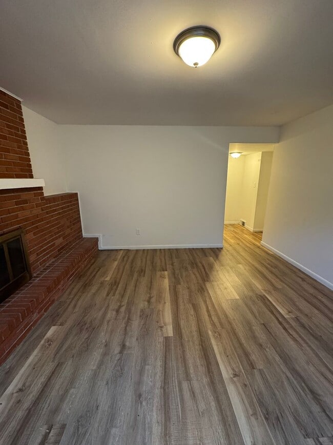 4335-4335 W Bethany Dr Unit 4335