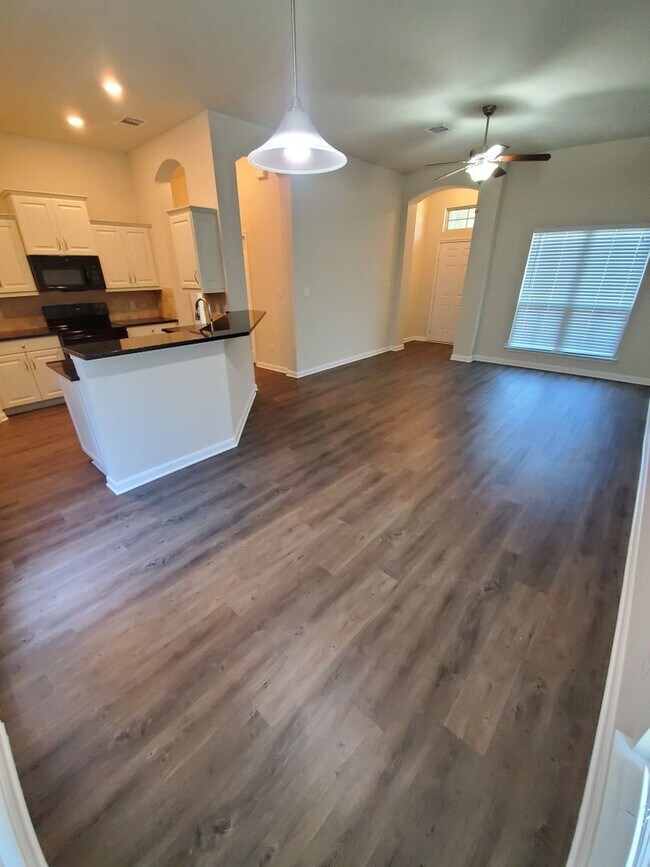 Photo - 3/2 Home with Open Floor Plan in Bryan