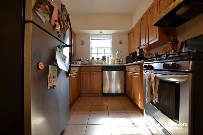 Photo - 132 Lake Shore Rd Unit 2