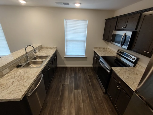 Photo - Move in Ready! Easy & Quick move-in process Unit LP - 49 Turning Stone,  1