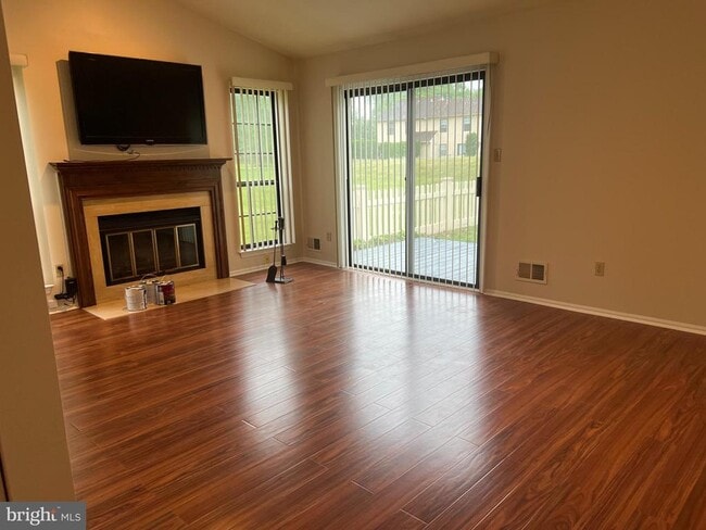 Photo - 17 Banbury Ct