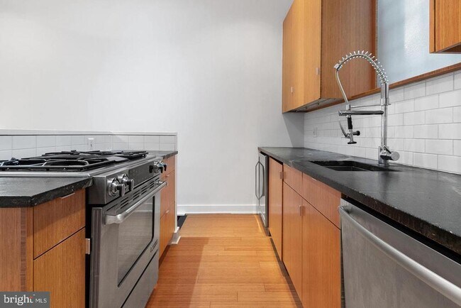 Photo - 727 S 7th St Unidad 1R