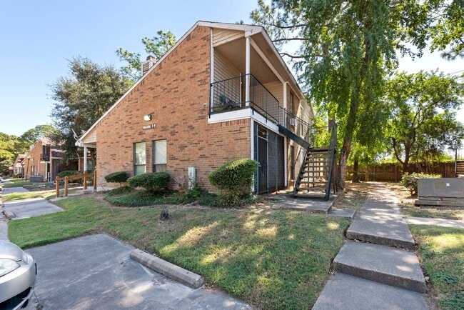 Photo - 7200 W T C Jester Blvd