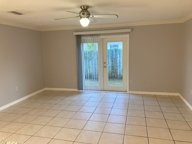 Photo - 815 S Shade Ave