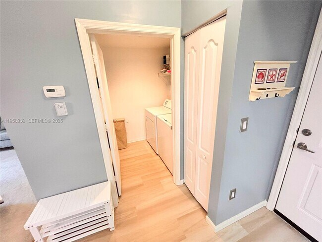 Photo - 5050 Fairways Cir Unit E208