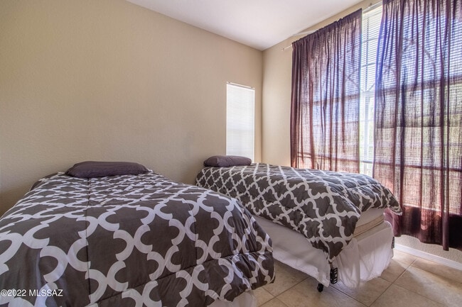 1500 E Pusch Wilderness Dr Unit 8208