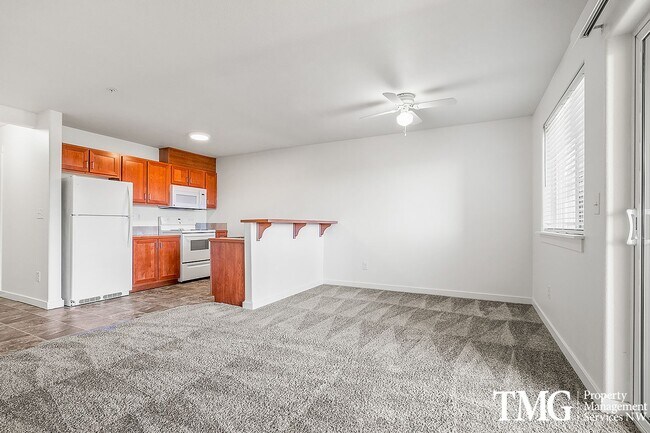 Photo - Seasons on the Park