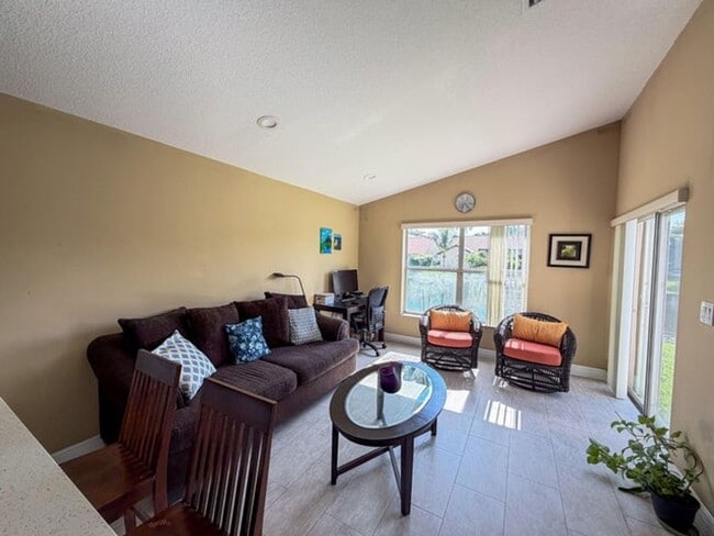 Photo - 775 NW 165th Ave