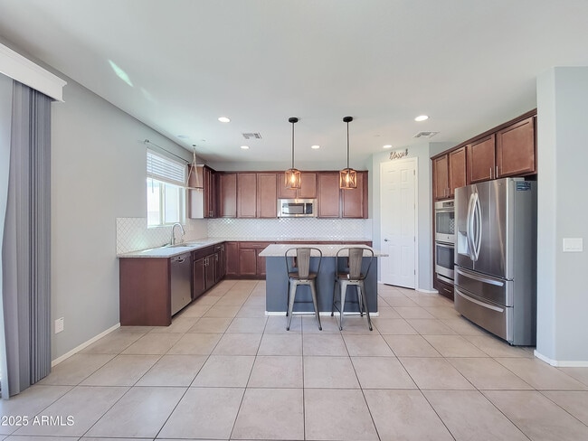 Photo - 1725 N 211th Dr