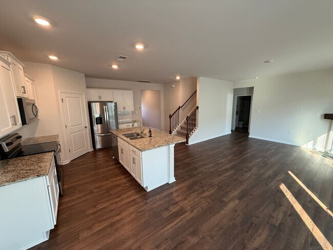 Photo - 122 Flame Azalea Ct