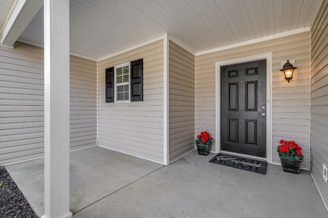 Photo - 103 Blossom Ct