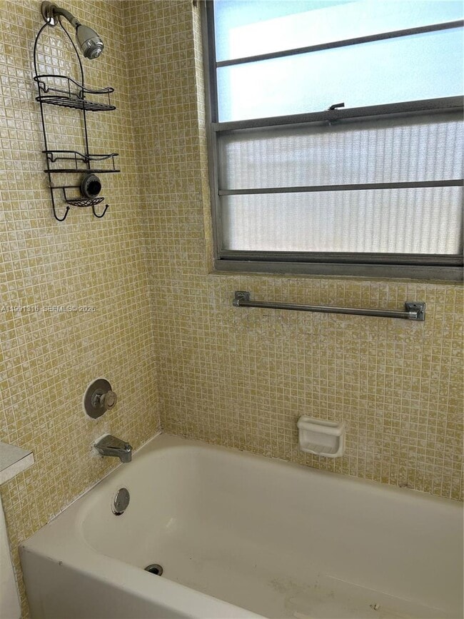 Photo - 329 Farnham P Unit 329