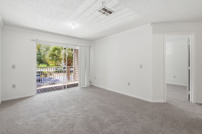 4240 Summer Landing Dr Unit 207