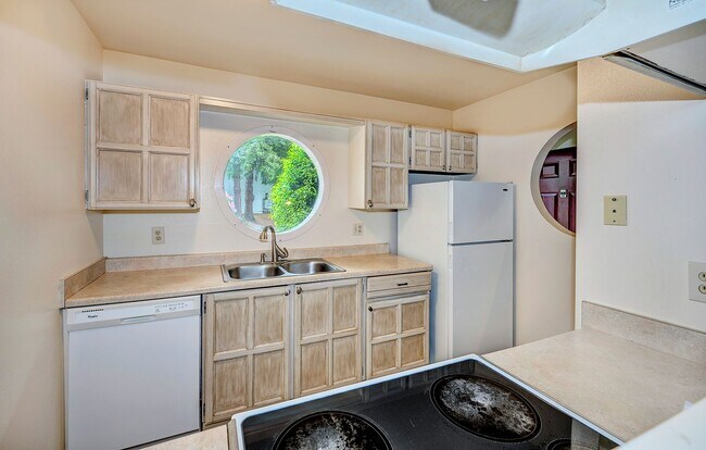 Photo - Lake Ballinger Townhouse 3 Bedroom