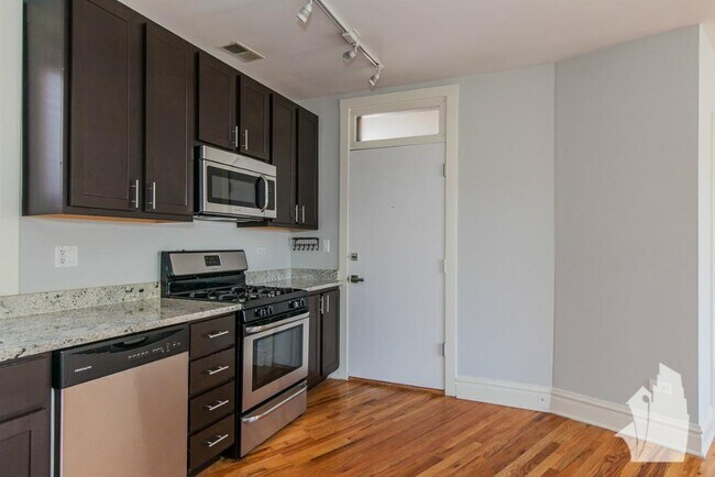 2234 W Wilson Ave Unit 2