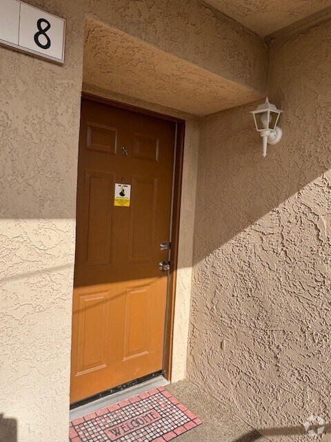 Building Photo - 1280 Mohave Dr Unit 8 Rental